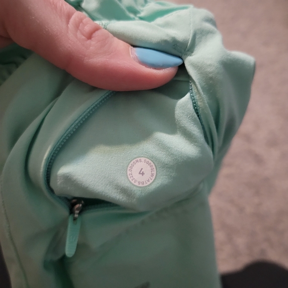 Lululemon Track That Shorts Womens - Picture 5 of 8